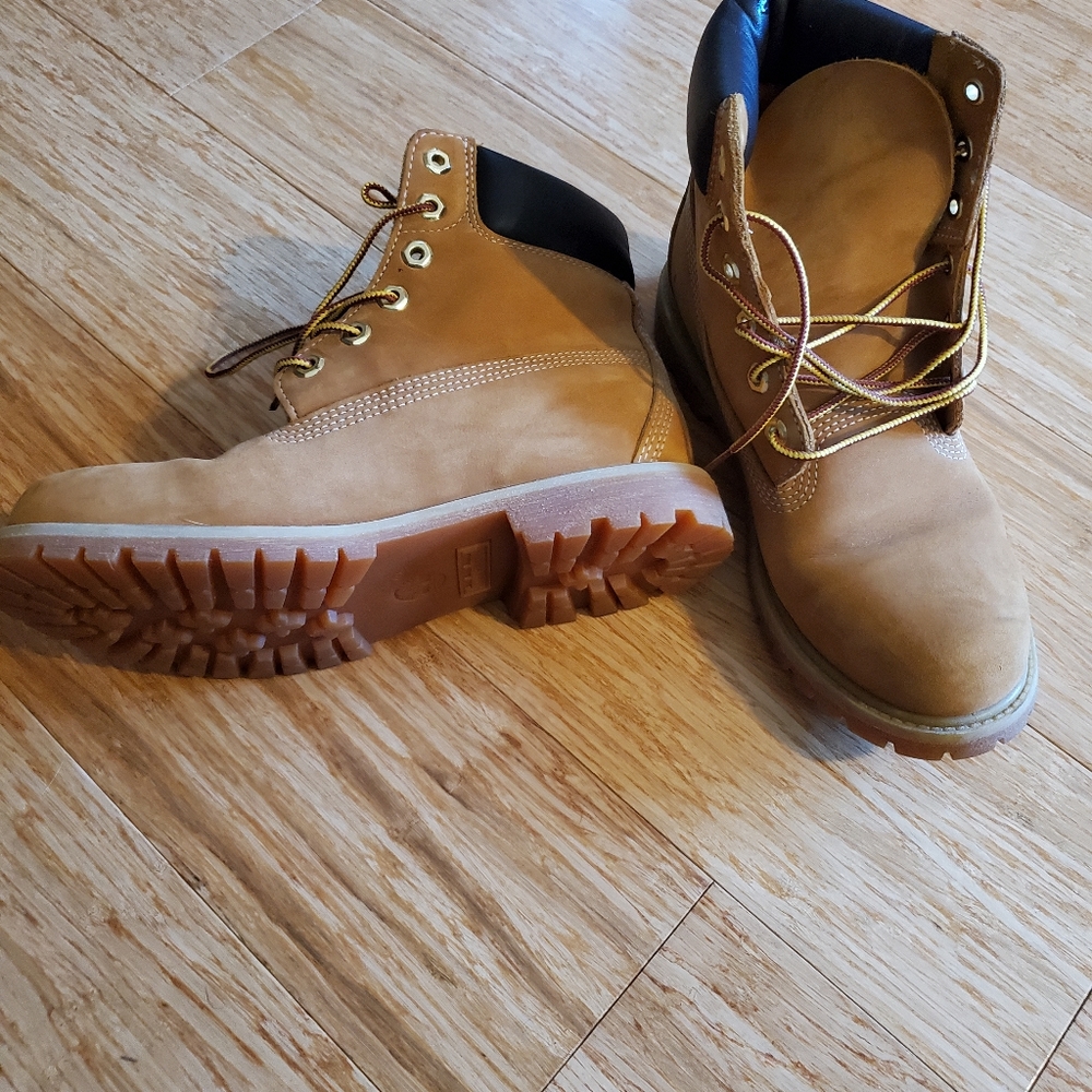 Timberland women's boots size 8